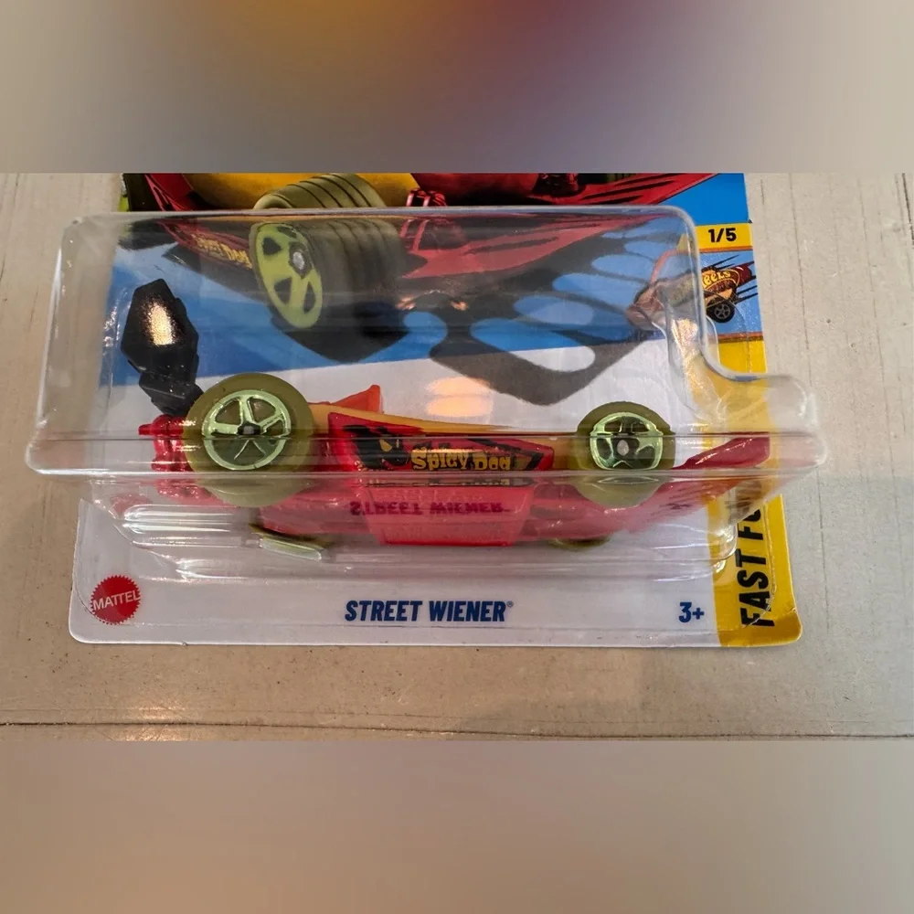 Hot Wheels Street Wiener “Spicy Dog” 85/250 – 2025 Fast Foodie 1/5